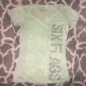 Women’s Size L Shirt